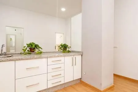 Canadian 1 Apartment